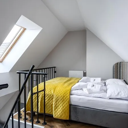 B28 Dwupoziomowy Z Basenem, Sauna, Jacuzzi - 5d Sklářská Poruba